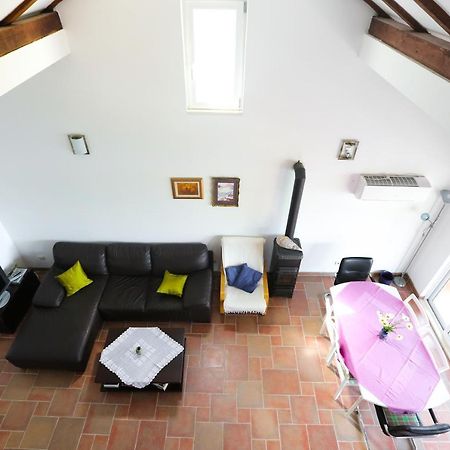 Spacious Apartment Lucia Prožura Exteriér fotografie