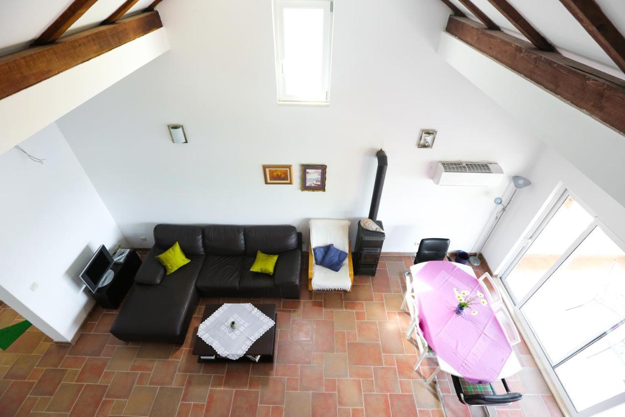 Spacious Apartment Lucia Prožura Exteriér fotografie